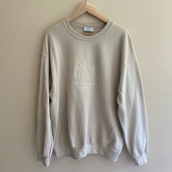 Palo Santo Studios Tops - Palo Santo Studios Peace on Earth Crew